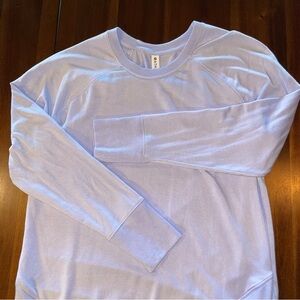 Athleta Women’s Sweatshirt Workout Top!